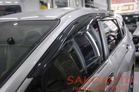 viền chắn mưa xpander