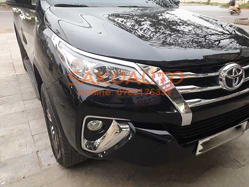 ốp đèn pha fortuner 2019