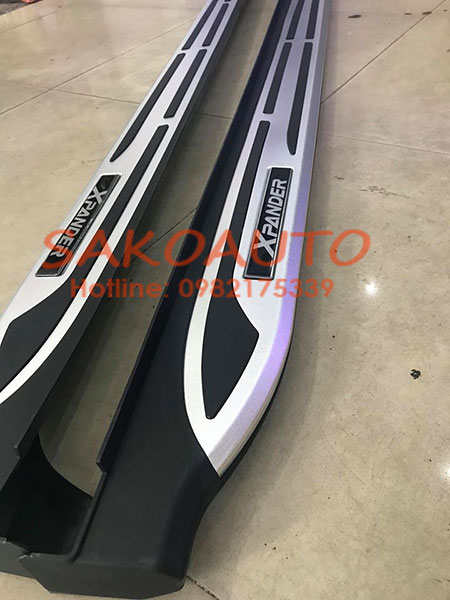 bệ bước chân xpander 2019