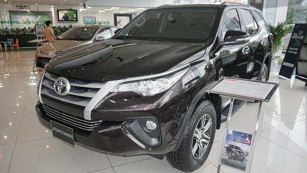 Tiết lộ trang bị Option trên Toyota Fortuner 2.4G máy dầu số tự động