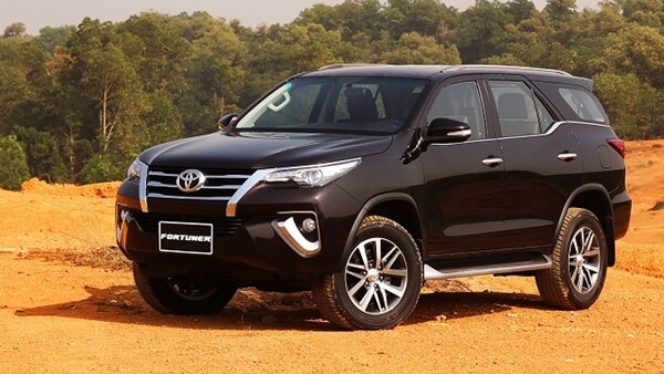 Khan xe Ô tô nhập khẩu năm 2018, Toyota Fortuner đội giá cả trăm triệu