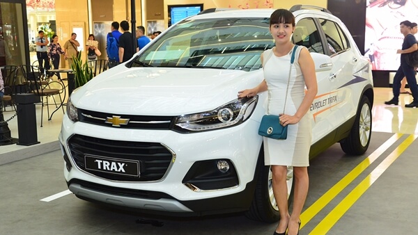 Chia sẻ hình ảnh Chevrolet Trax trên trang Facebook để nhận Iphone 7 và Apple Watch