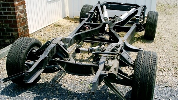 Khung gầm xe ô tô liền khối unibody và khung sắt-xi rời body-on-frame