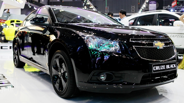 Chevrolet Cruze Black Edition 1.8 AT Đặc Biệt 2015