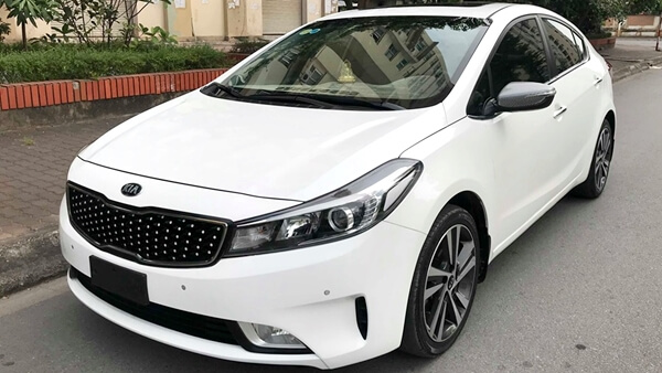 Kia Cerato 1.6 AT 2017 màu trắng chạy 26.500 km