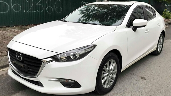 Mazda 3 Sedan 1.5 AT 2018 màu trắng chạy 15.500 km