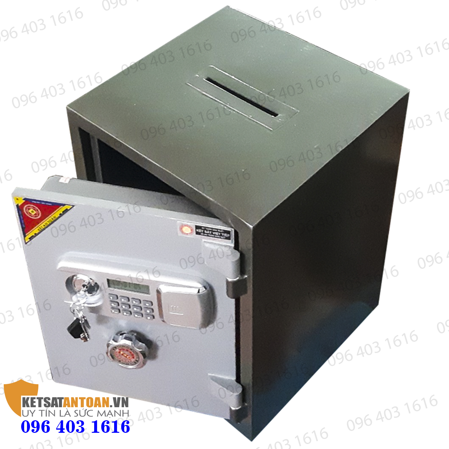 két sắt công đức