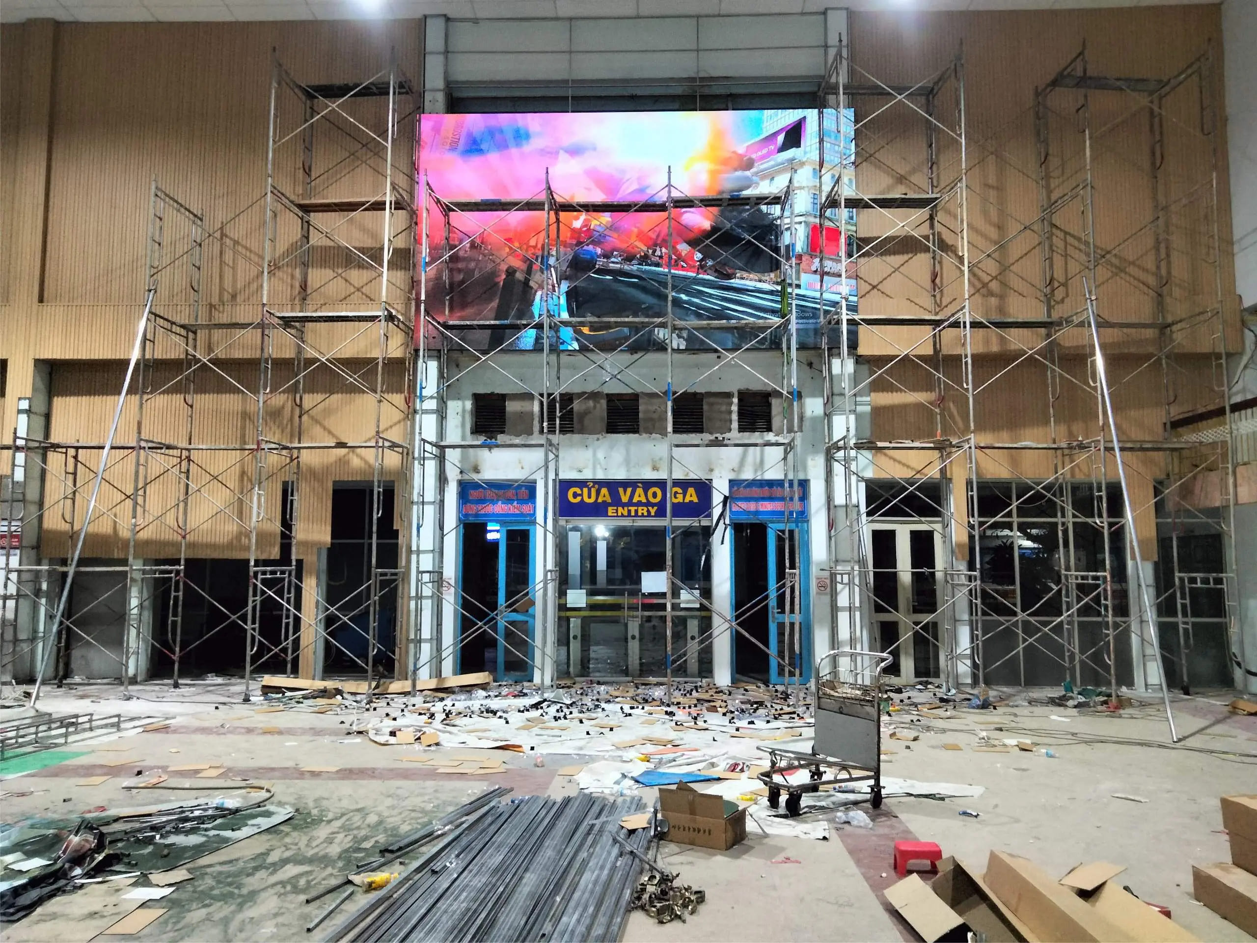 Ứng Dụng Màn Hình LED Trong Nhà