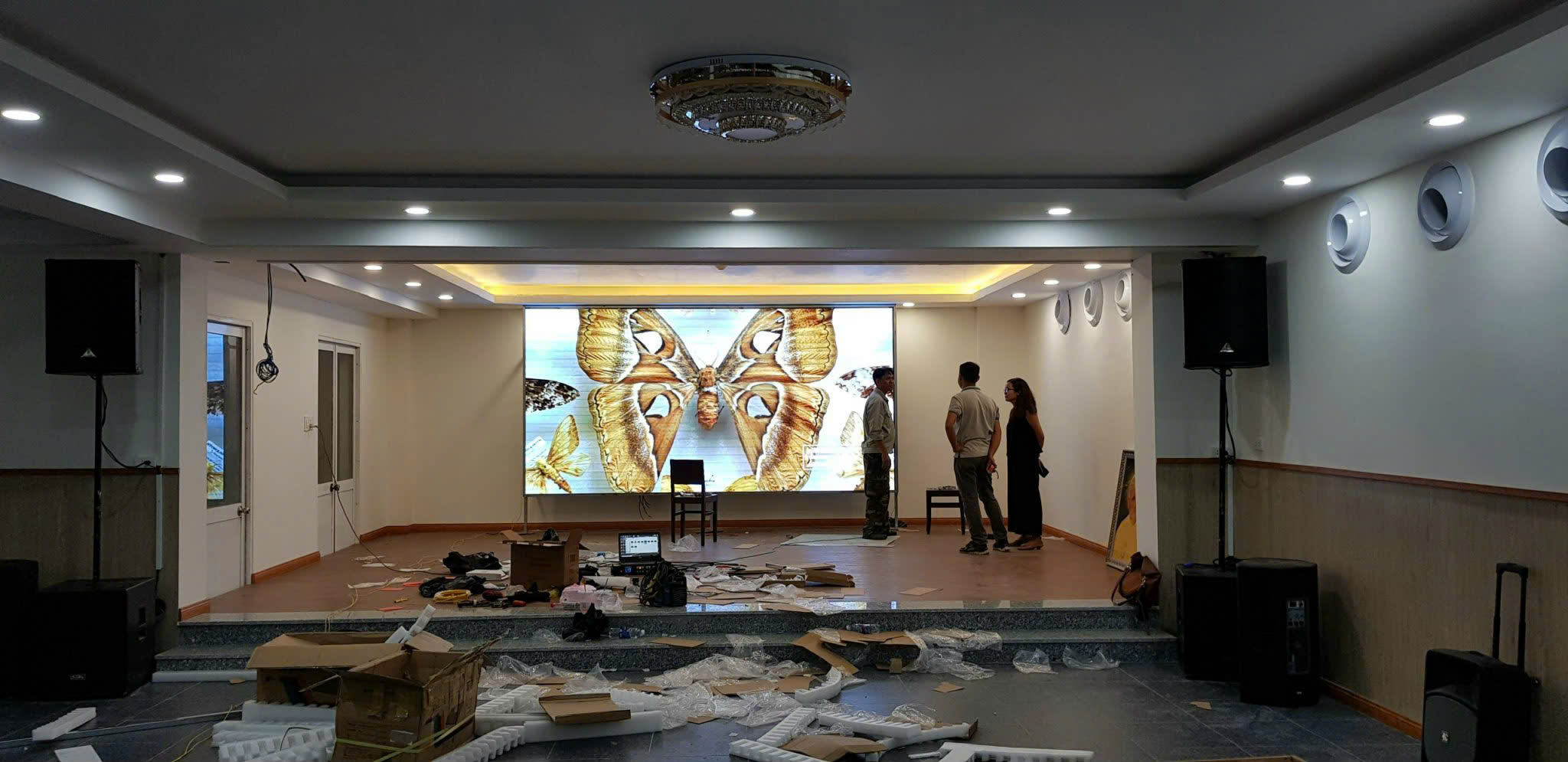 màn hình led trong nhà