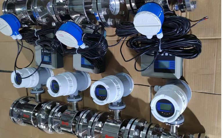 Các loại đồng hồ đo nước inox