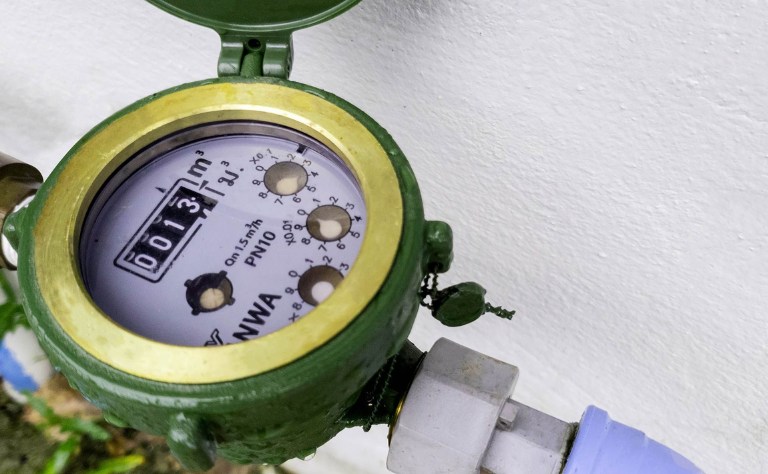 Cách xem đồng hồ nước 4 số