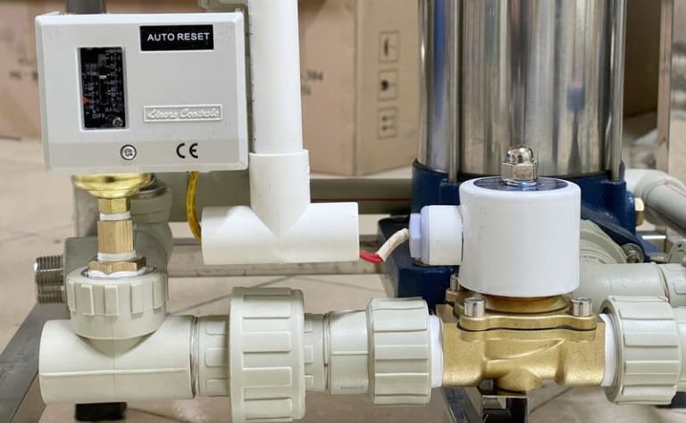 Công tắc áp suất nước