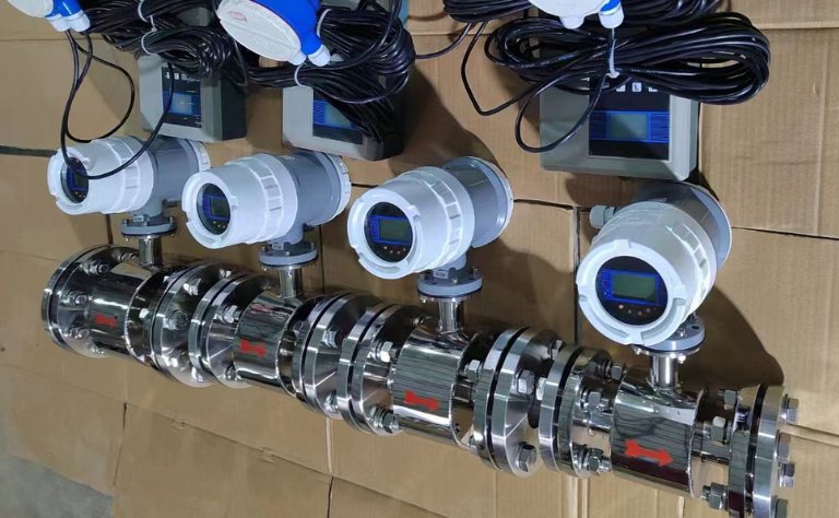 Đồng hồ đo lưu lượng nước điện từ