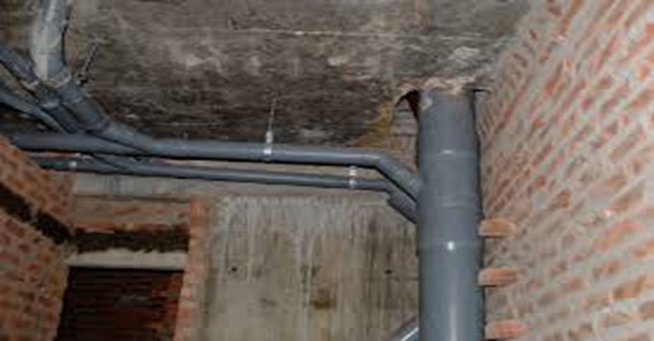 Đường ống dẫn trong hệ thống thoát nước hộ gia đình