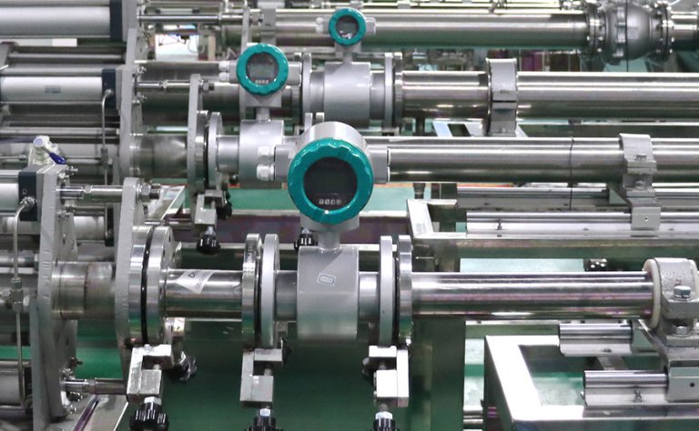 Ứng dụng thực tế đồng hồ nước inox