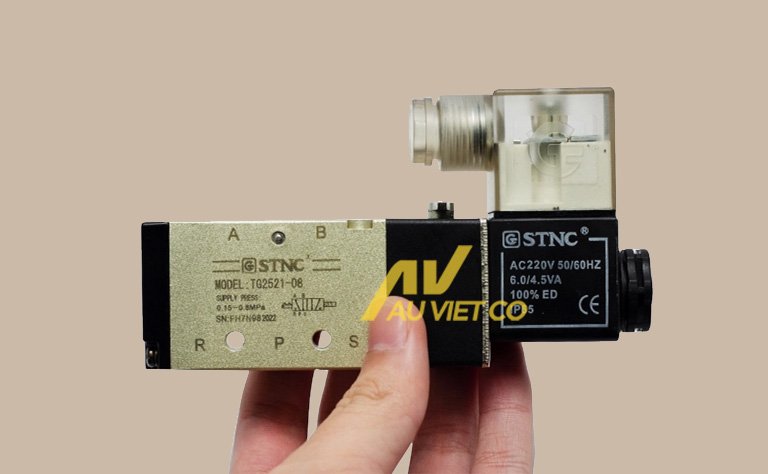 Van điện từ STNC sử dụng trong hệ thống sản xuất
