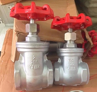 Van cổng chất liệu inox - lắp ren