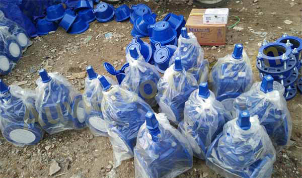 Van cổng ty chìm nắp chụp ARV bàn giao tại công trường thi công