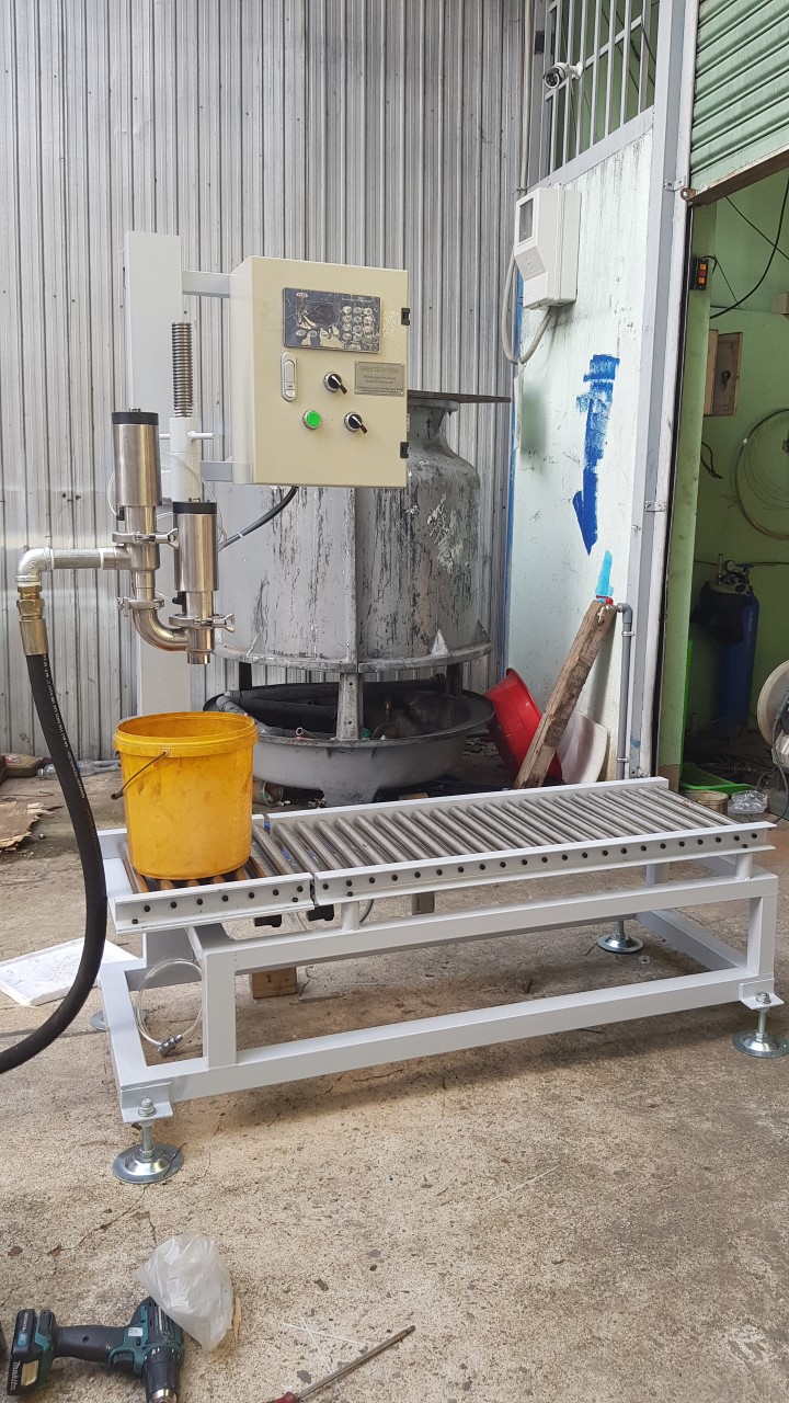 Máy rót sơn 30 kg 1