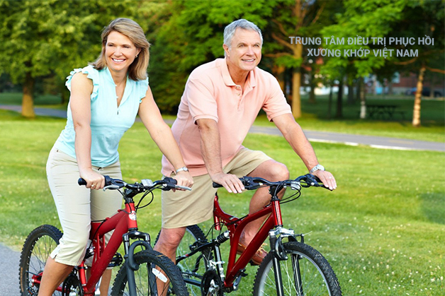 Đạp xe cũng giúp khớp gối trơn tru hơn