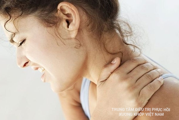 Đau vùng cổ gáy