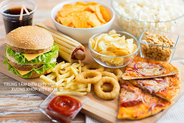 Hạn chế đồ ăn nhiều dầu mỡ, thức ăn chế biến sẵn, đồ chiên