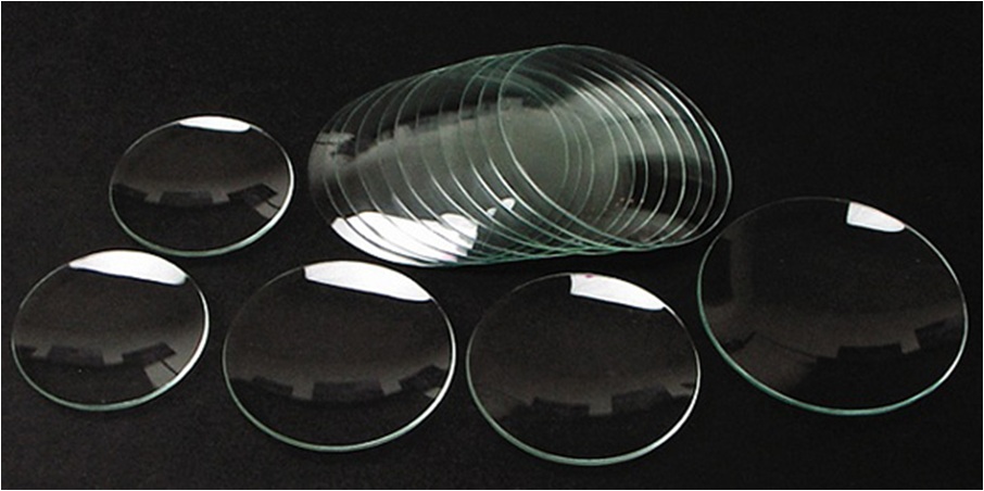 thay-mat-kinh-dong-ho-emporio-armani-chinh-hang