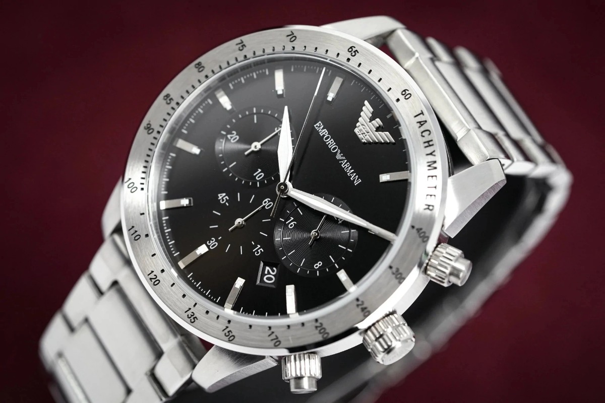 dong-ho-nam-emporio-armani-the-thao-6-kim-day-kim-loai-mat-den-ar11241-chinh-hang-armanishop-vn