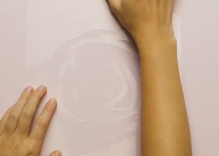 Buoc 1: Dinh khuon hoa tiet len tuong