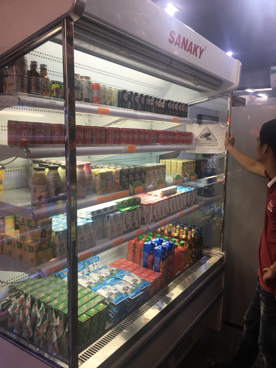Tủ mát Sanaky siêu thị