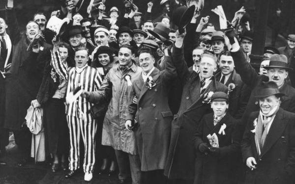 19/11 là ngày tôn vinh những người hùng thầm lặng