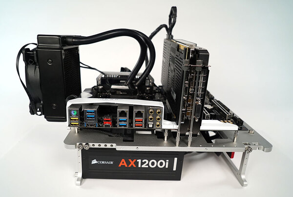 Benchtable thu hút người dùng vì sự tiện lợi