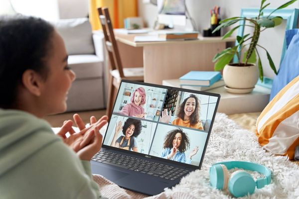 Laptop AI với nhiều cải tiến về hiệu năng và năng lượng