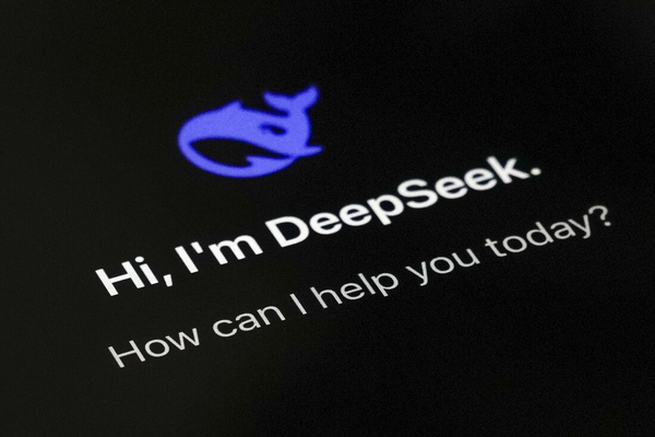 DeepSeek hỗ trợ cả tiếng Anh và tiếng Trung