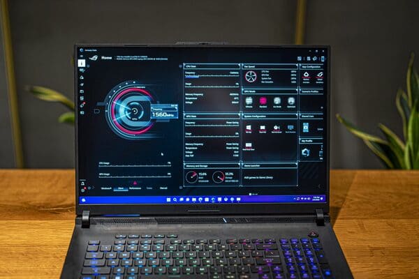 Laptop gen 13 - Asus ROG Strix SCAR