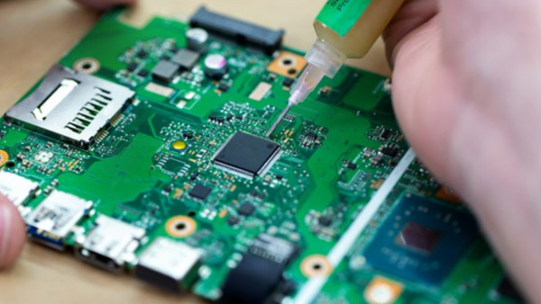 Lỗi phần cứng là nguyên nhân phổ biến khiến laptop không lên nguồn