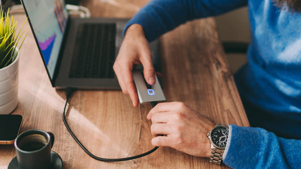 Lựa chọn ổ cứng di động có độ bền cao