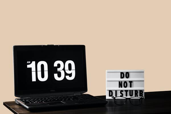 Nên chọn laptop có dung lượng pin cao