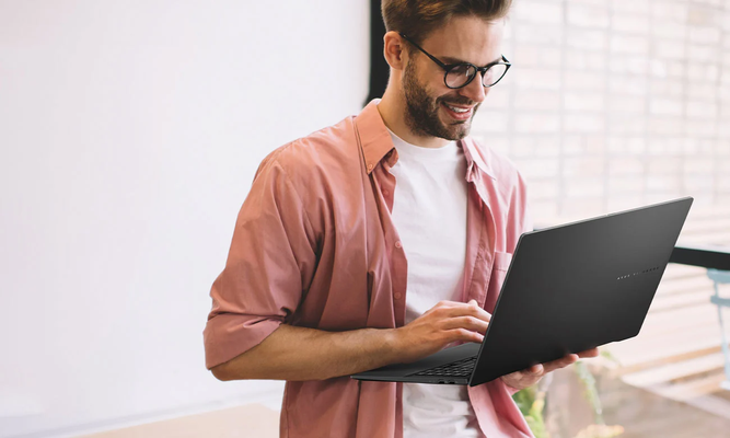 laptop cho sinh viên thiết kế đồ họa