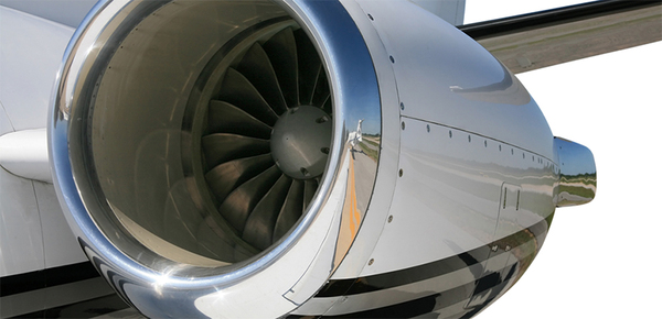 Vỏ khung máy bay được làm từ Titanium