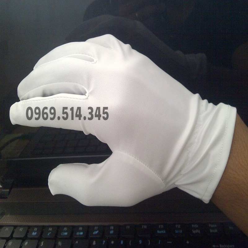 Màu trắng của bao tay dễ nhận biết để vệ sinh, thay thế khi bị bám bẩn