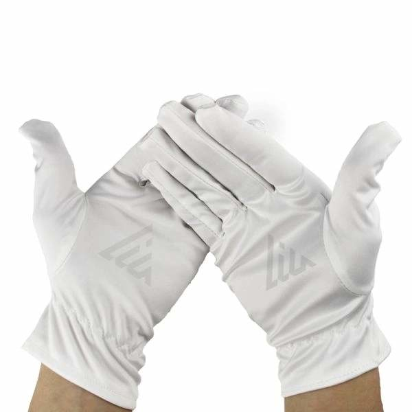 Găng tay siêu mịn còn có tính mao dẫn, nhờ đó mồ hôi thoát ra khe vải tạo cảm giác dễ chịu cho người sử dụng.