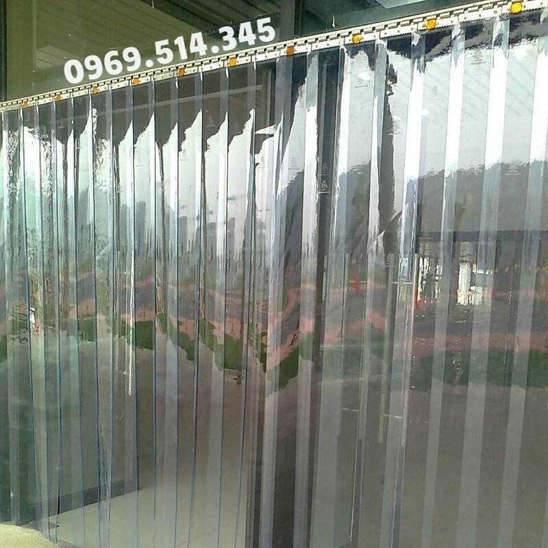 Màn nhựa PVC không làm ảnh hưởng đến việc đi lại