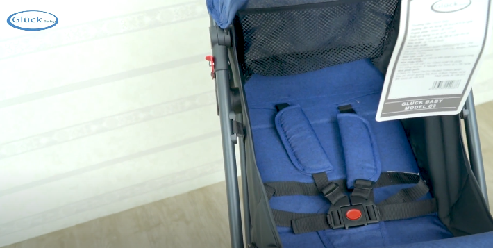 Đệm xe đẩy du lịch Gluck C3 thoáng mát, đai an toàn 5 điểm