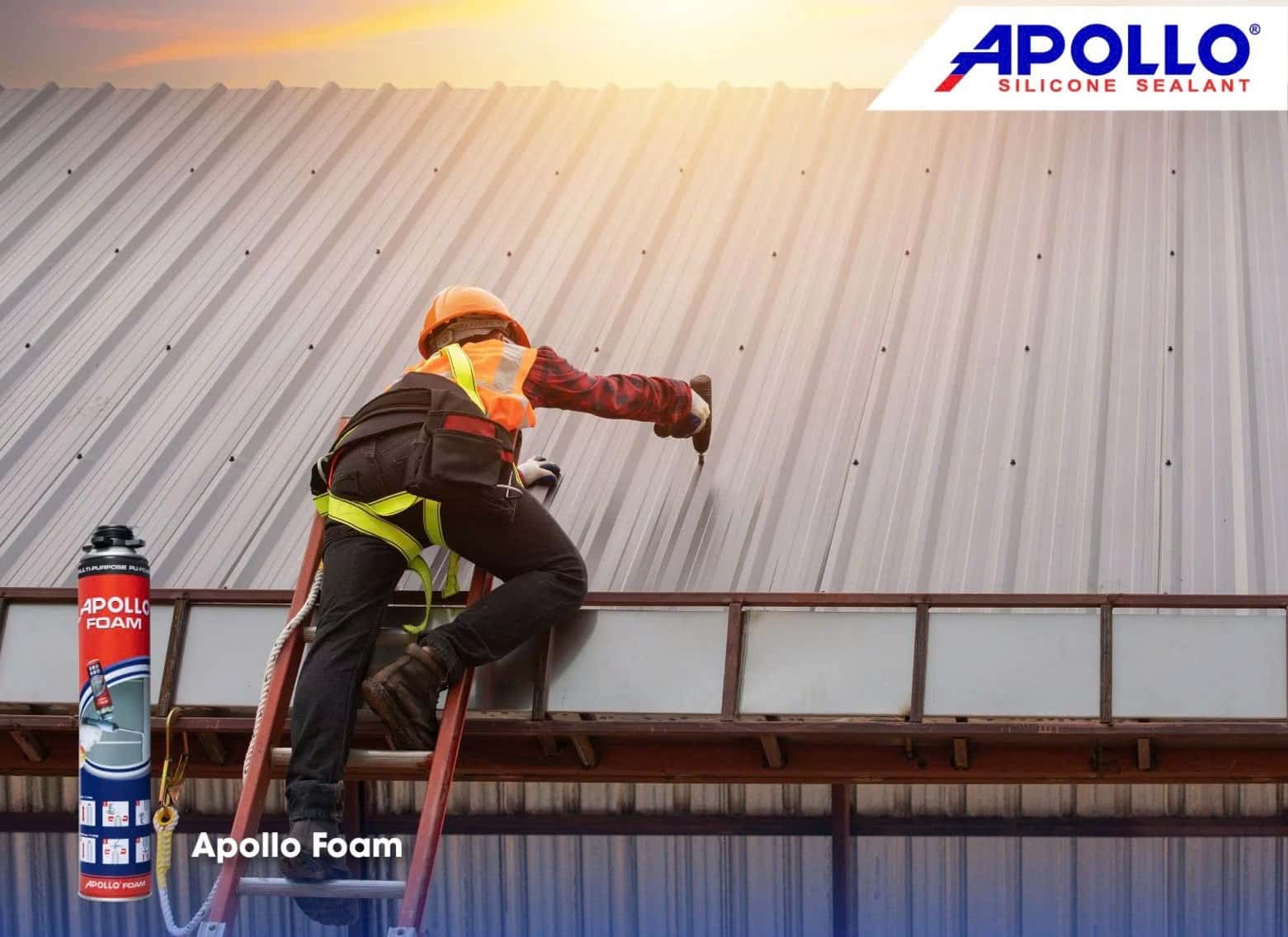 Vệ sinh mái tốn chuẩn bị bơm keo foam chống nóng