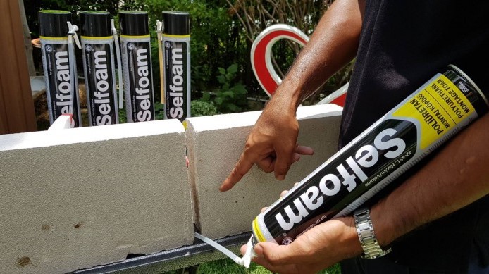 keo bọt nở chống cháy