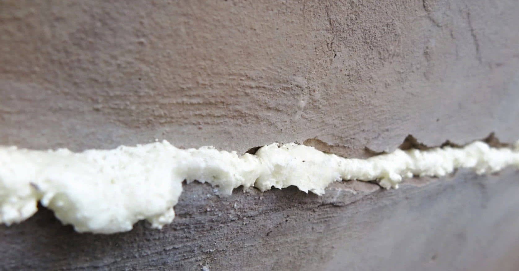 Keo trám đầy khe hở