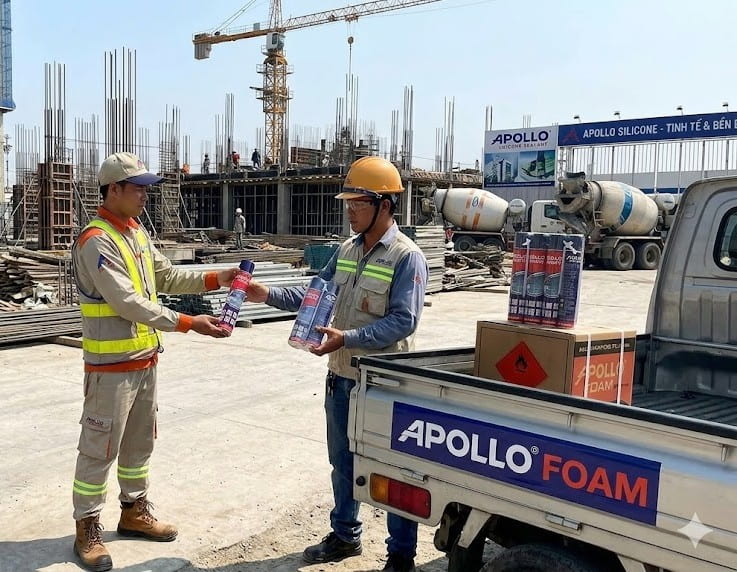 Nhà thầu thi công nê mua keo-foam-apollo-theo-thùng-hay-chai-le