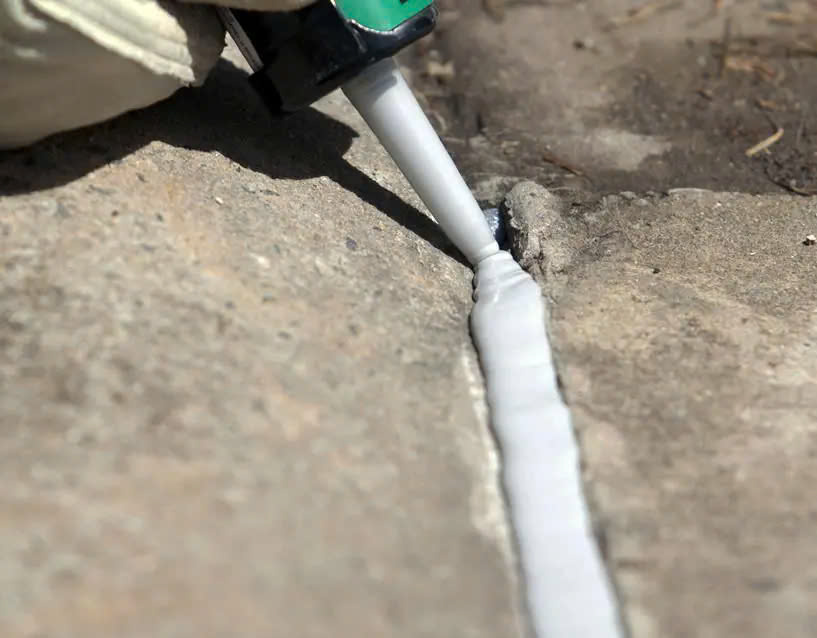 Trám khe co giãn bê tông