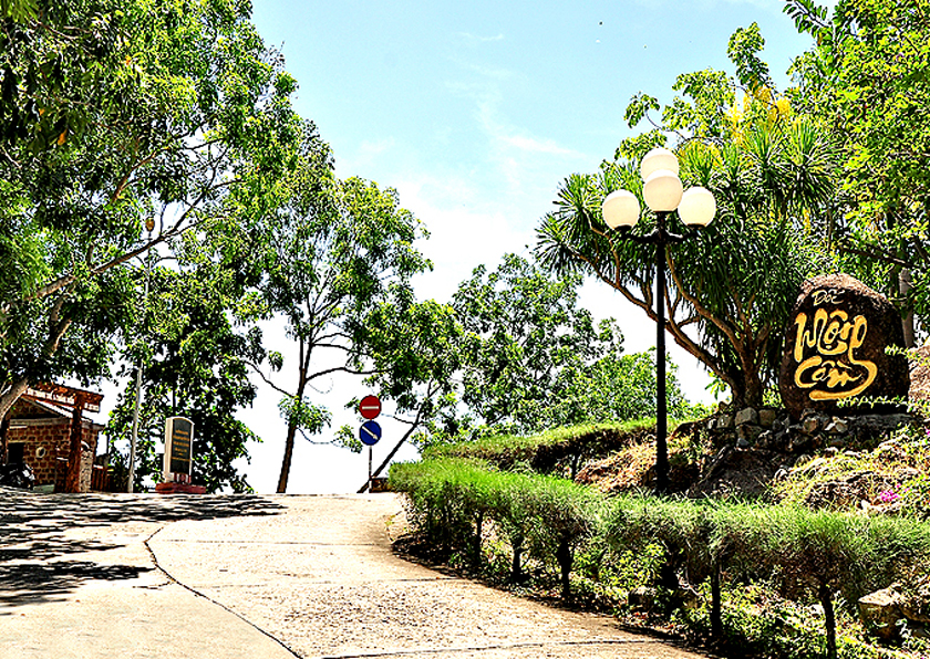 Dốc Mộng Cầm Đồi Thi Nhân Dốc Mộng Cầm Đồi Thi Nhân